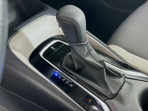 Used 2024 Toyota Corolla LE w/ LE Convenience Package FWD image 25