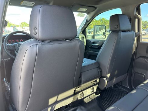 New 2025 GMC Sierra 3500 Pro w/ Convenience Package image 21