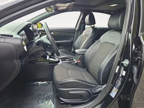 Used 2022 Kia Forte GT-Line w/ GT-Line Premium Package image 9