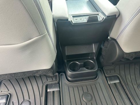 Used 2025 Toyota Sienna XLE w/ XLE Plus Package AWD/4WD image 21