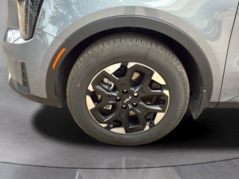 Used 2025 Kia Sorento S w/ Panoramic Sunroof Package FWD image 47