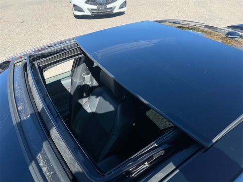 Used 2023 Nissan Maxima SR w/ Sport Mat Group image 22