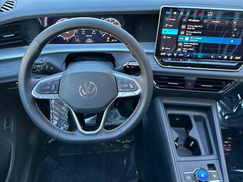 New 2026 Volkswagen Tiguan SE image 13