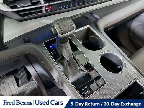 Certified 2023 Toyota Sienna XSE image 17