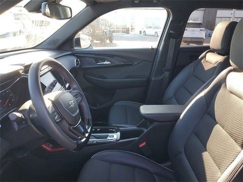 Used 2023 Chevrolet TrailBlazer RS w/ Sun and Liftgate Package image 17