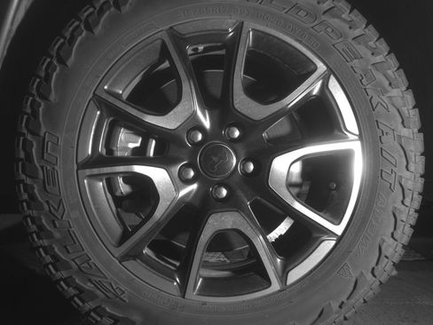 Used 2025 Jeep Compass Trailhawk AWD/4WD image 12