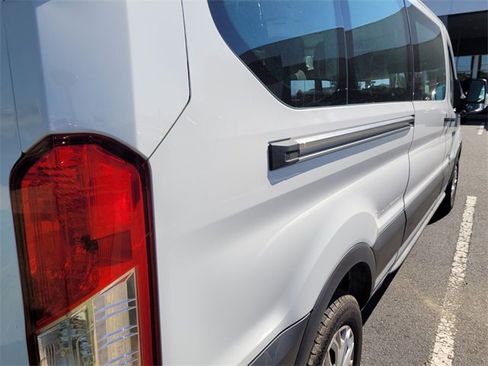 Certified 2022 Ford Transit 350 XLT image 5