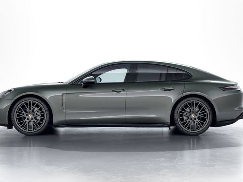 Certified 2023 Porsche Panamera 4 Platinum Edition AWD/4WD image 2