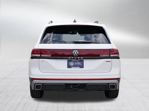 Certified 2026 Volkswagen Atlas Peak Edition AWD/4WD image 6