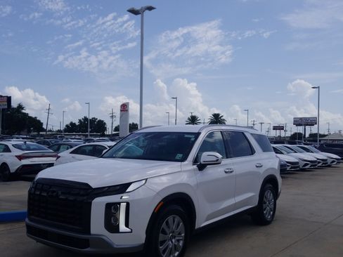 Used 2025 Hyundai Palisade SEL FWD image 3