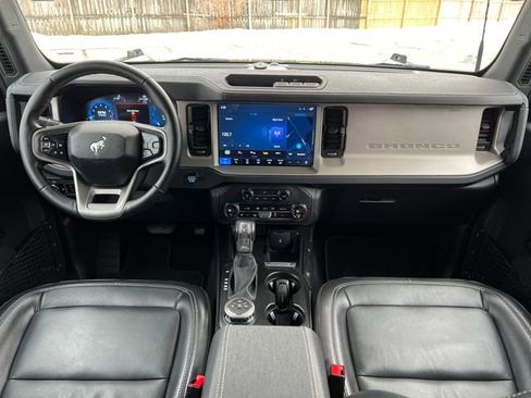 Used 2025 Ford Bronco Outer Banks image 36