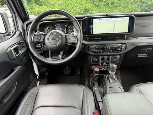 Used 2025 Jeep Wrangler Unlimited Rubicon 392 AWD/4WD image 12