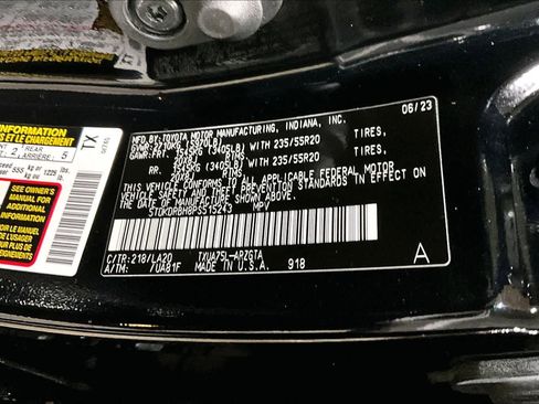 Used 2023 Toyota Highlander Platinum image 33