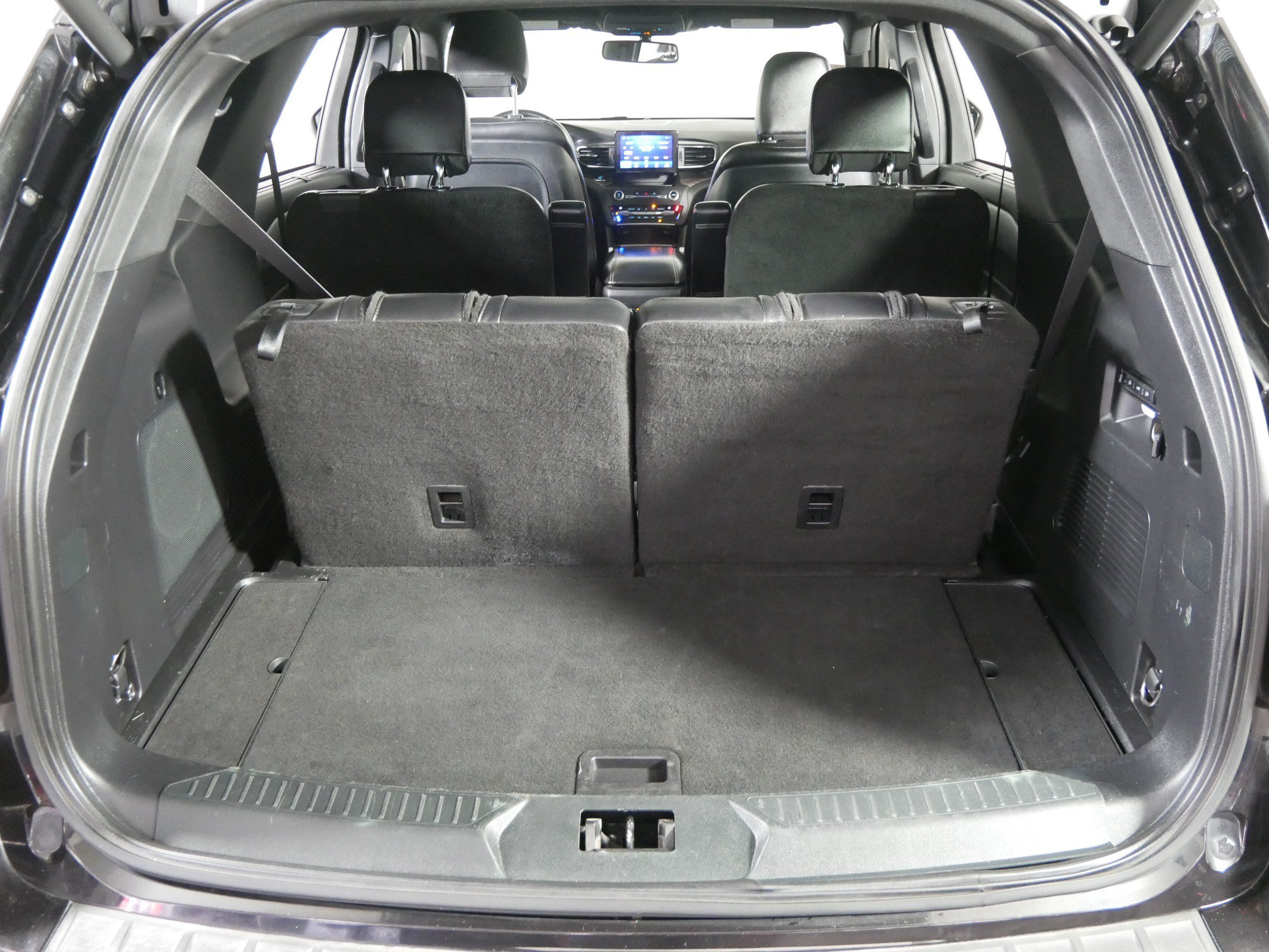 Used 2020 Ford Explorer Limited AWD/4WD image 18