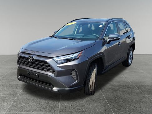 Certified 2025 Toyota RAV4 XLE AWD/4WD image 3