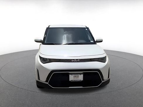 Used 2025 Kia Soul LX w/ LX Technology Package FWD image 4