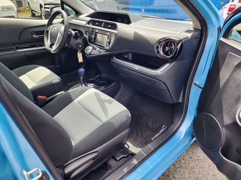 Used 2015 Toyota Prius C Two FWD image 27
