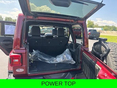 Used 2021 Jeep Wrangler Unlimited Sahara w/ Uconnect 4C Nav & Sound Group AWD/4WD image 43