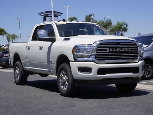 Used 2023 RAM 2500 Laramie AWD/4WD image 2