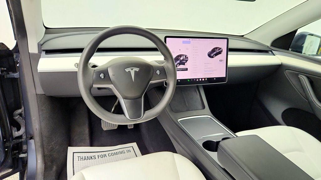 Used 2023 Tesla Model Y Long Range AWD/4WD image 12