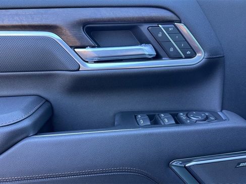 New 2025 Chevrolet Silverado 3500 High Country w/ High Country Premium Package image 11