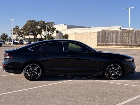 Certified 2025 Honda Accord Sport image 7