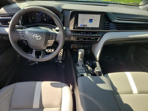 Used 2026 Toyota Camry SE AWD/4WD image 27