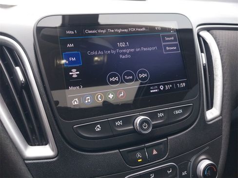 Used 2022 Chevrolet Malibu LT image 15