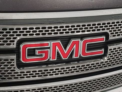 Used 2015 GMC Acadia Denali image 23