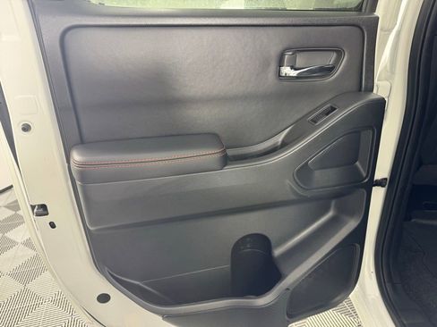 Used 2023 Nissan Frontier PRO-4X w/ Pro Convenience Package image 19