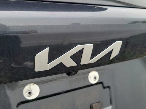 Used 2023 Kia Sorento S w/ Panoramic Sunroof Package FWD image 9