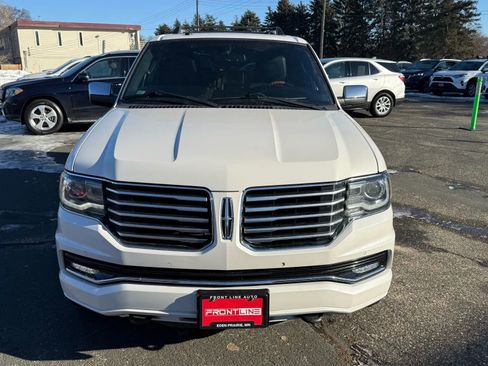 Used 2017 Lincoln Navigator Select image 11