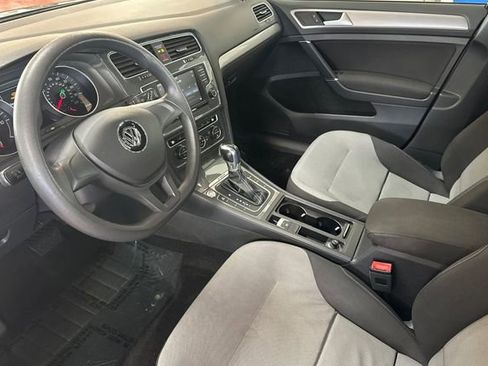 Used 2016 Volkswagen e-Golf SE image 11