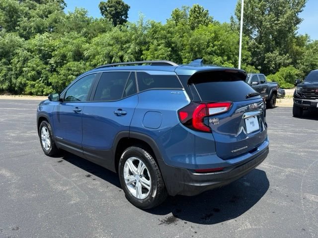 Certified 2024 GMC Terrain SLE w/ Driver Convenience Package FWD image 5