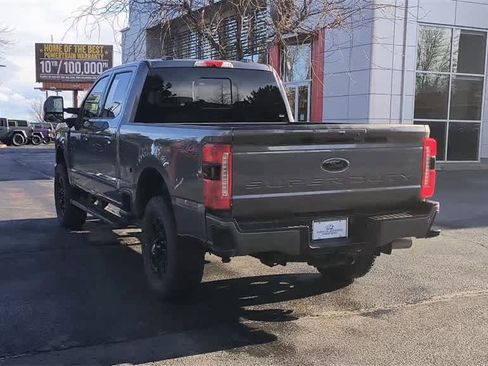 Used 2024 Ford F250 XLT w/ Black Appearance Package image 7