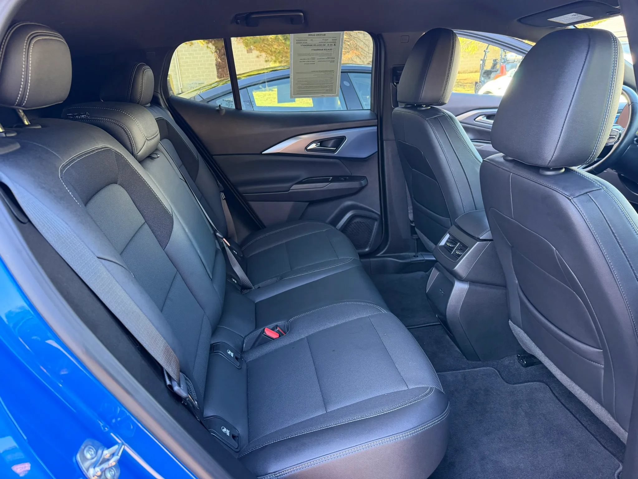 Used 2024 Chevrolet Equinox EV LT FWD image 19