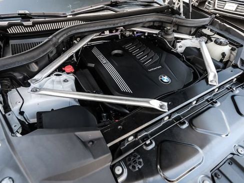Used 2022 BMW X5 xDrive40i AWD/4WD image 68