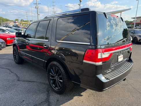 Used 2015 Lincoln Navigator 4WD image 3