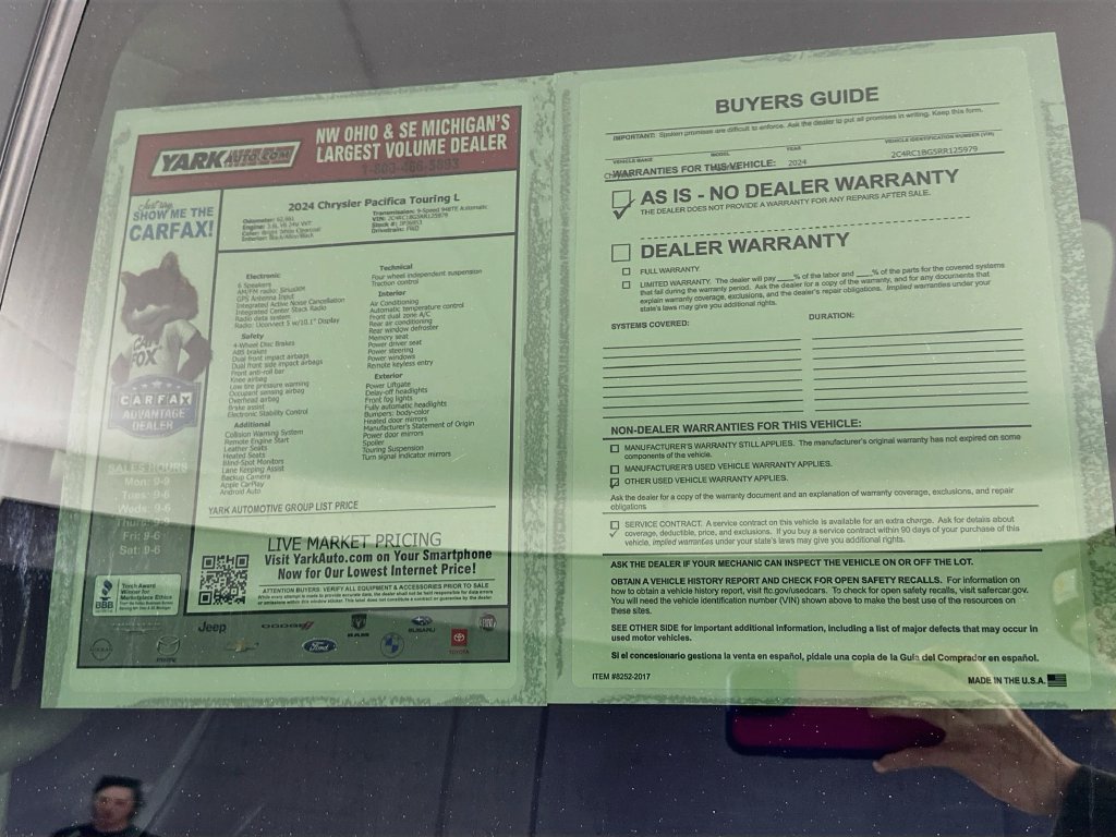 Certified 2024 Chrysler Pacifica Touring-L FWD image 15