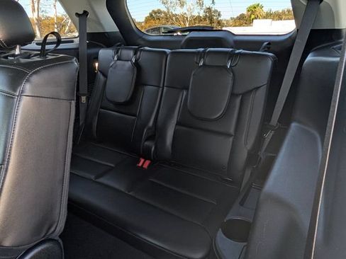 Used 2024 Ford Explorer XLT w/ Equipment Group 202A RWD image 14