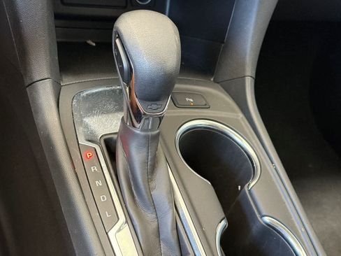 Used 2024 Chevrolet Equinox LT FWD image 23