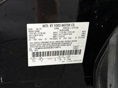 Used 2019 Ford Edge Titanium image 36