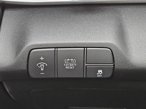 New 2026 Hyundai Elantra Limited FWD image 17