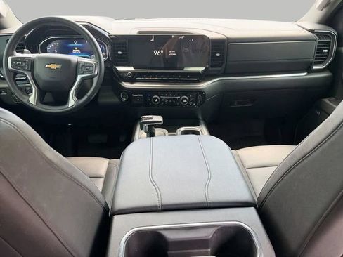 Used 2025 Chevrolet Silverado 1500 LTZ AWD/4WD image 10