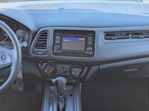 Used 2020 Honda HR-V LX image 17