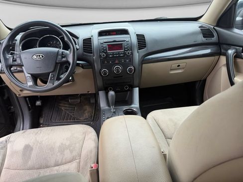 Used 2011 Kia Sorento 2WD image 25