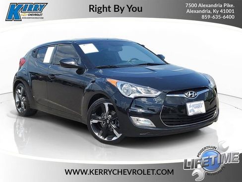 Used 2017 Hyundai Veloster Value Edition FWD image 1