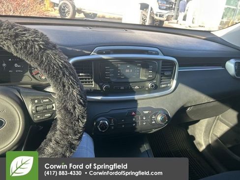 Used 2016 Kia Sorento LX image 10
