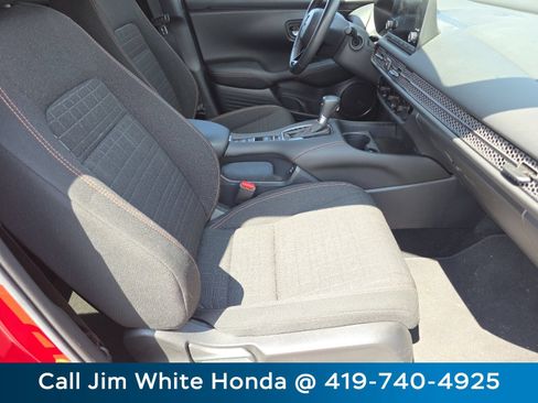 Used 2024 Honda HR-V Sport image 17