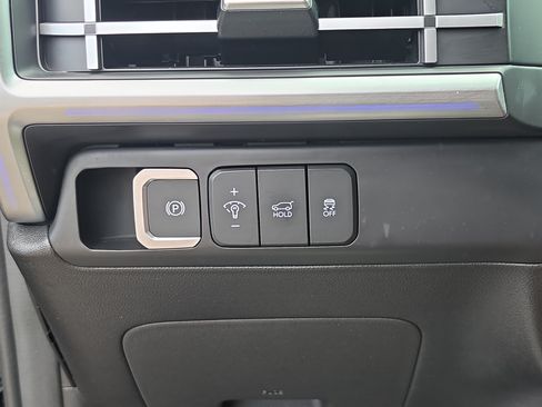 Used 2024 Hyundai Santa Fe Limited FWD image 30